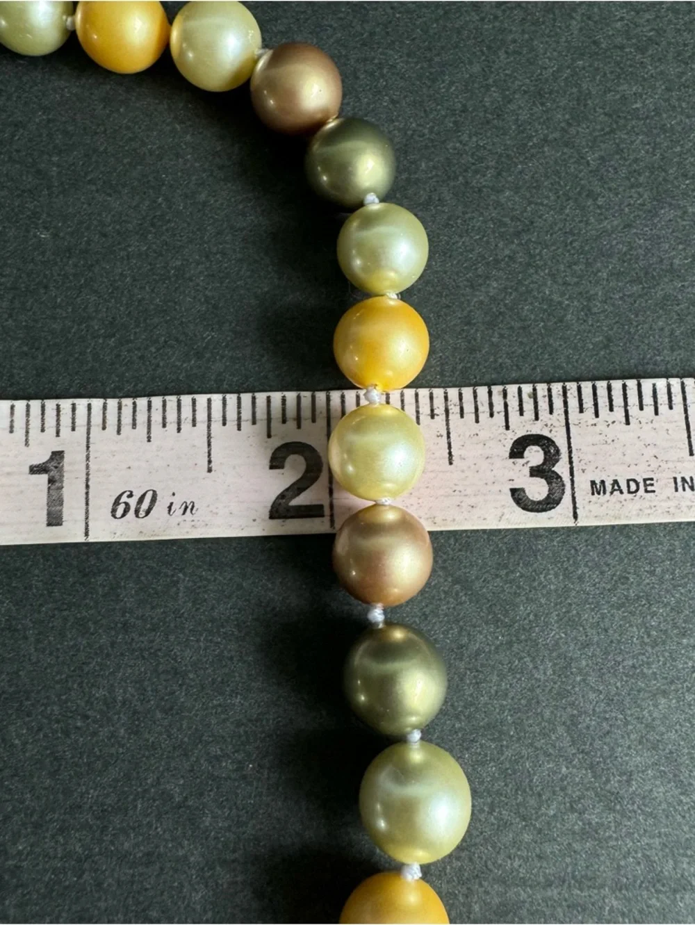 Vintage Multicolor‎ Pearl Bead Necklace Yellow Gold Champagne Old Money Capsule